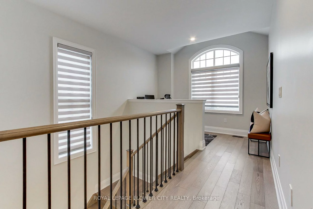 3379, Post, 1008 - GO Glenorchy, Oakville