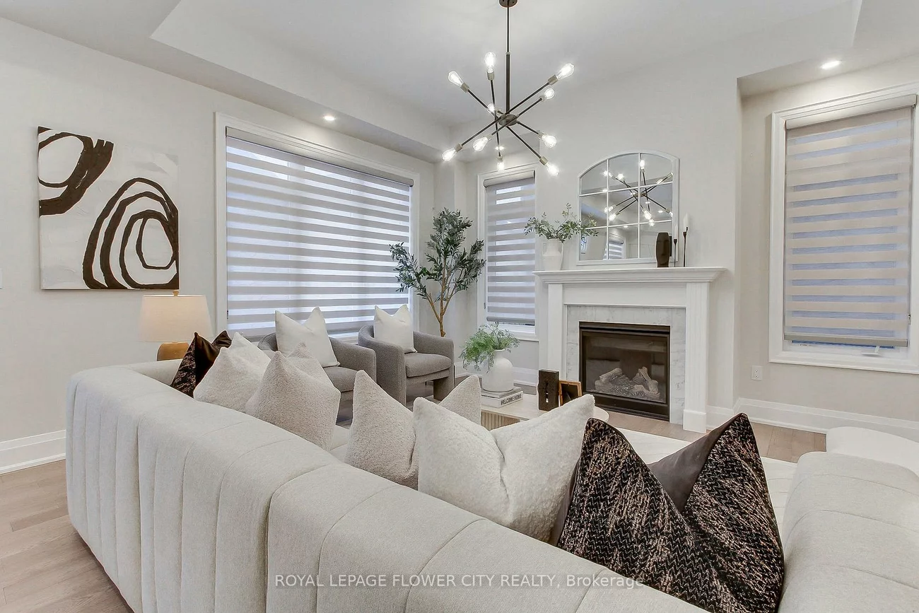 3379, Post, 1008 - GO Glenorchy, Oakville