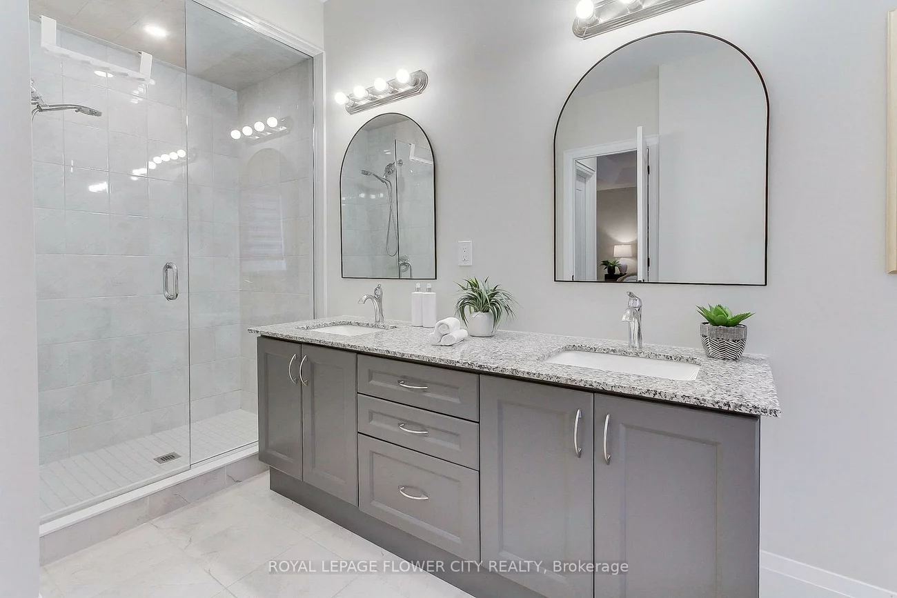 3379, Post, 1008 - GO Glenorchy, Oakville