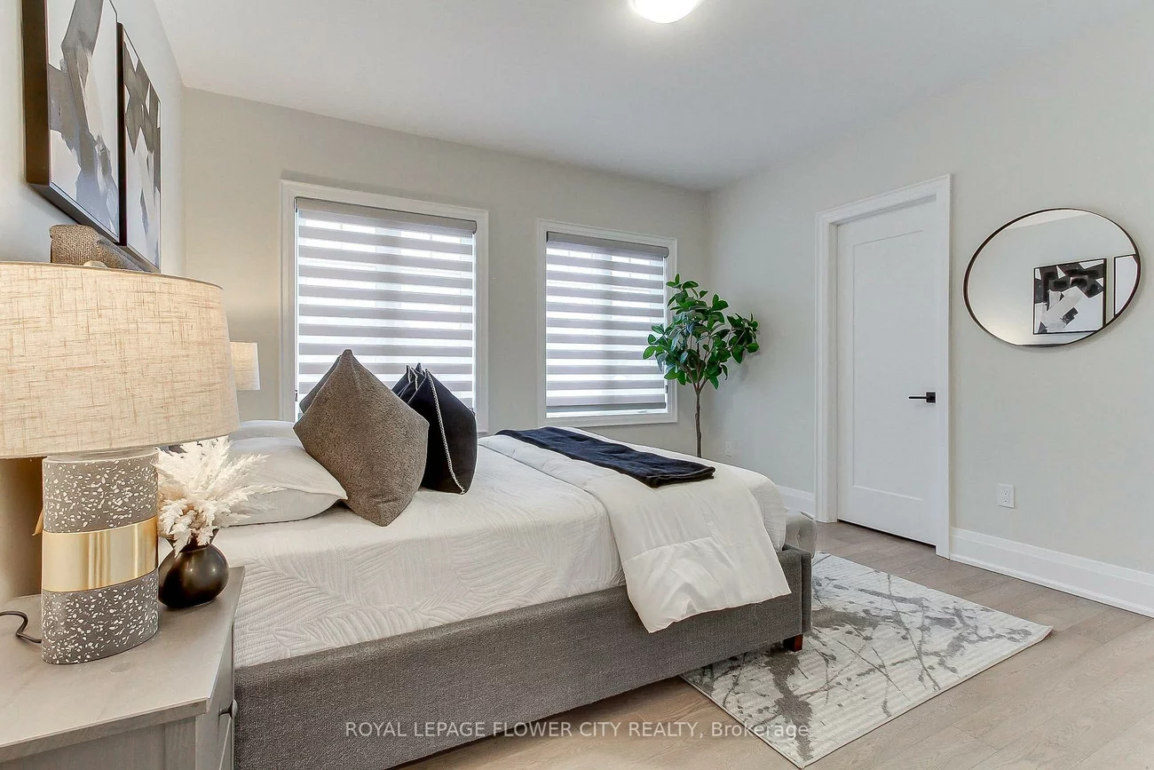 3379, Post, 1008 - GO Glenorchy, Oakville