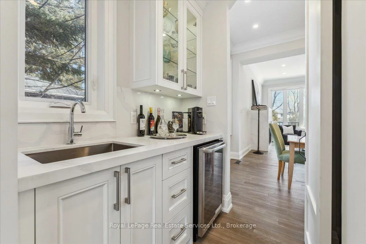 1211, Pinegrove, 1020 - WO West, Oakville