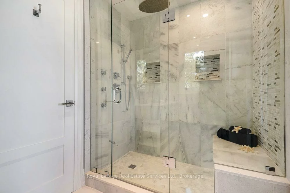 1211, Pinegrove, 1020 - WO West, Oakville