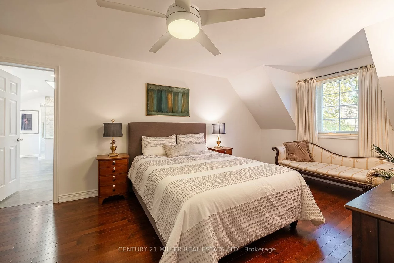 76, Brock, 1002 - CO Central, Oakville