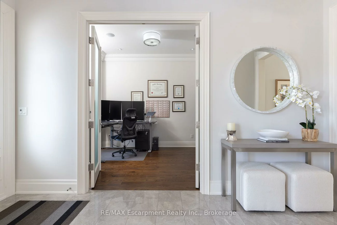 2469, Applewood, 1001 - BR Bronte, Oakville