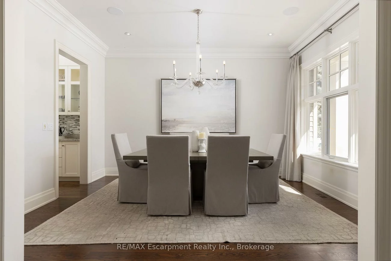 2469, Applewood, 1001 - BR Bronte, Oakville