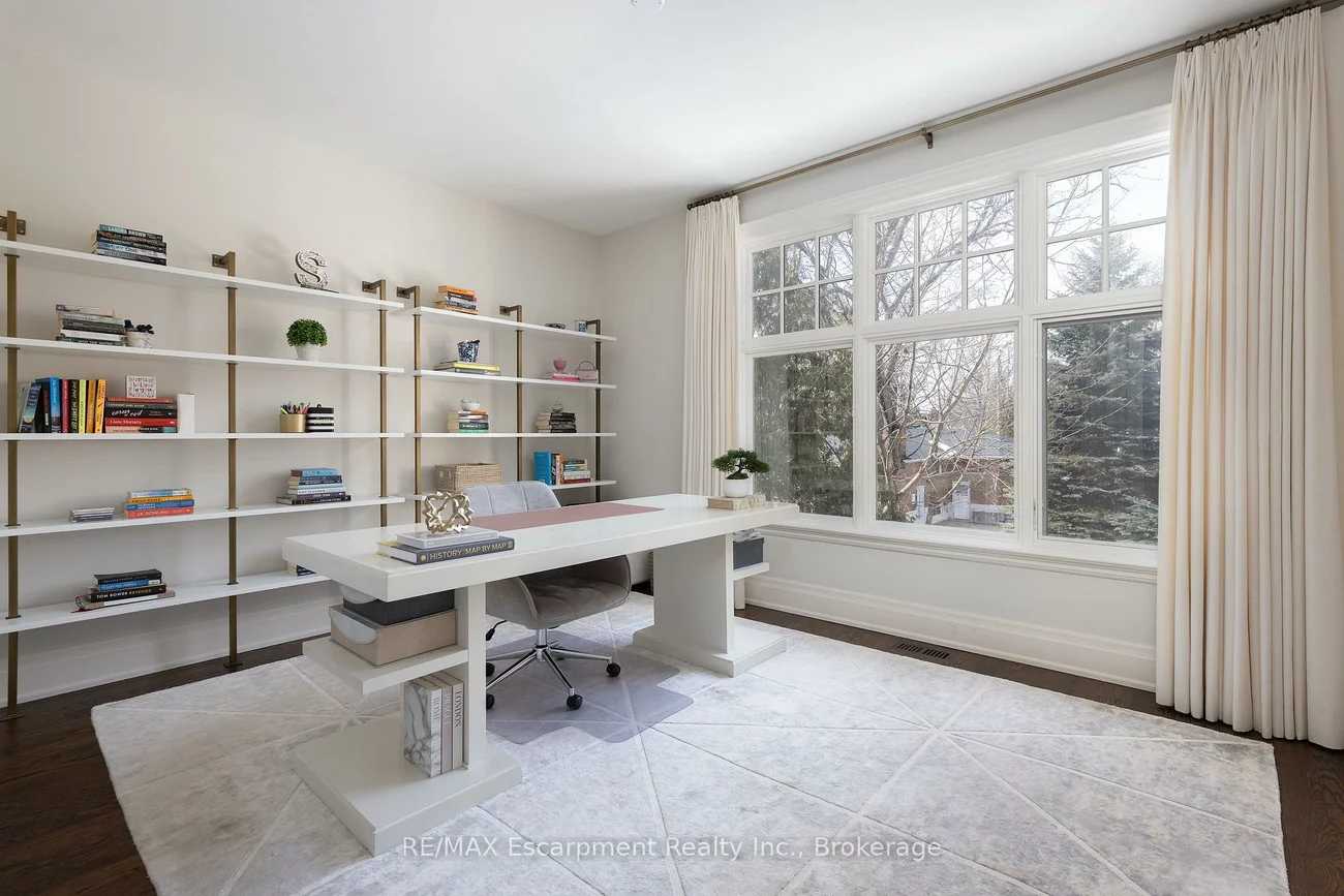 2469, Applewood, 1001 - BR Bronte, Oakville