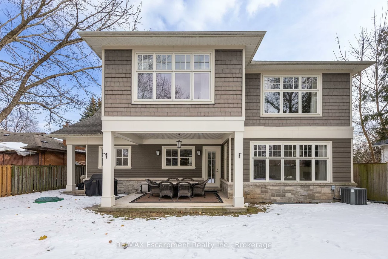 2469, Applewood, 1001 - BR Bronte, Oakville