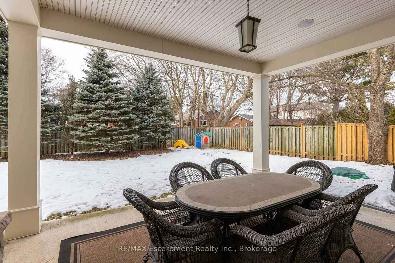 2469, Applewood, 1001 - BR Bronte, Oakville