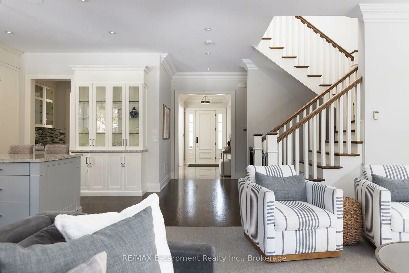 2469, Applewood, 1001 - BR Bronte, Oakville