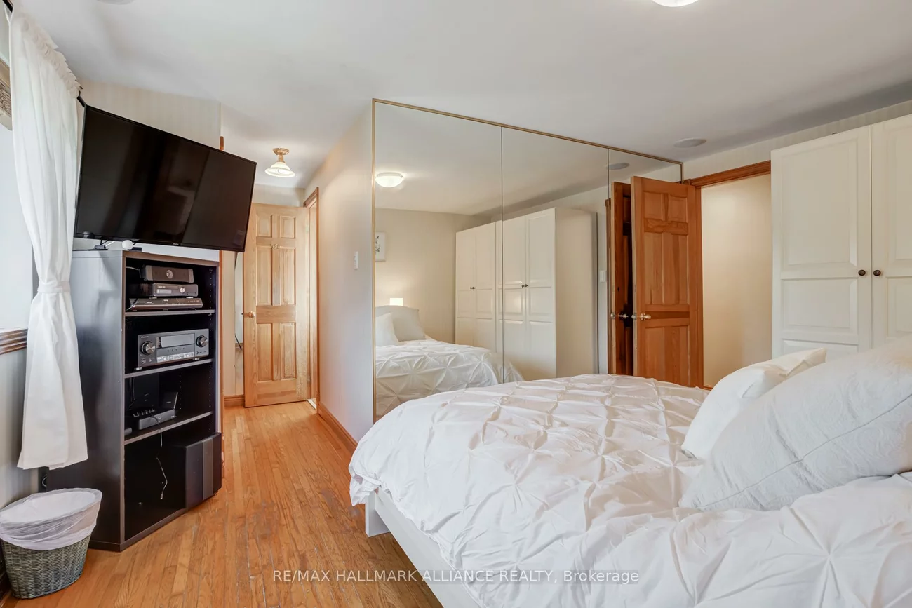 2033, Water's Edge, 1001 - BR Bronte, Oakville