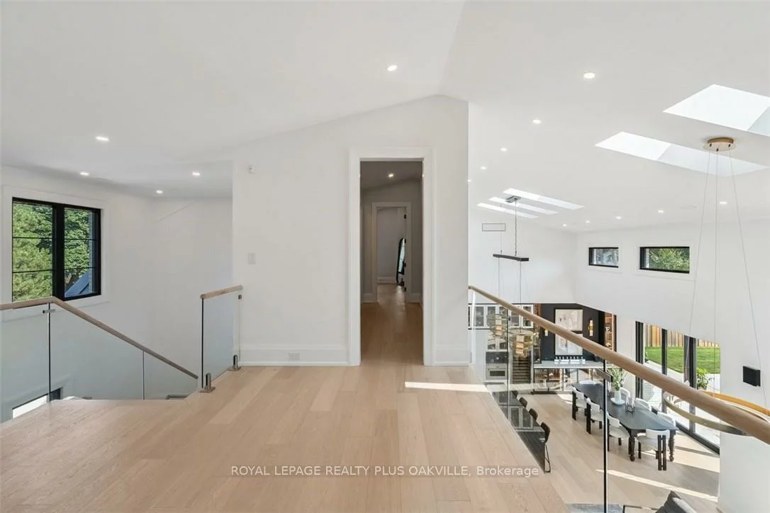 234, Walby, 1017 - SW Southwest, Oakville