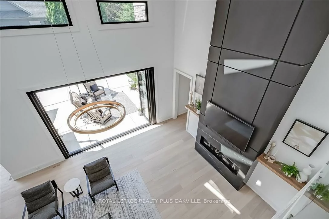 234, Walby, 1017 - SW Southwest, Oakville