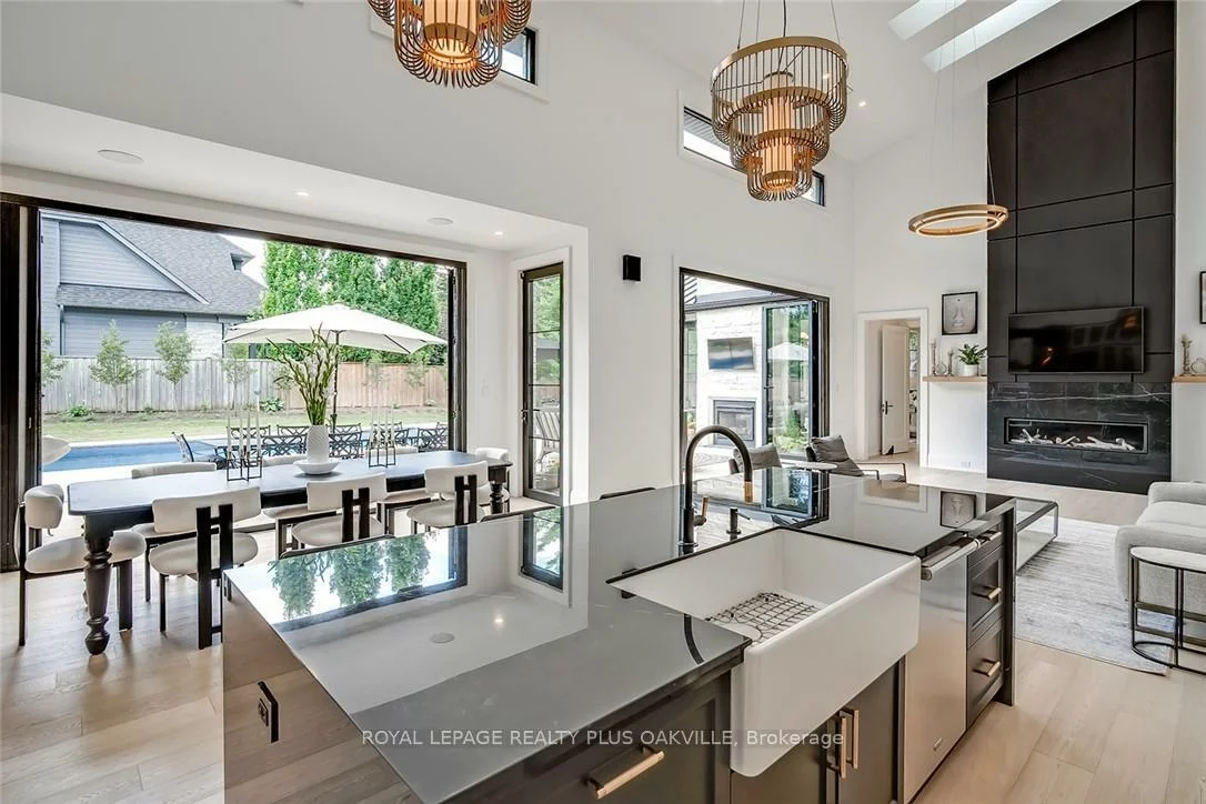 234, Walby, 1017 - SW Southwest, Oakville