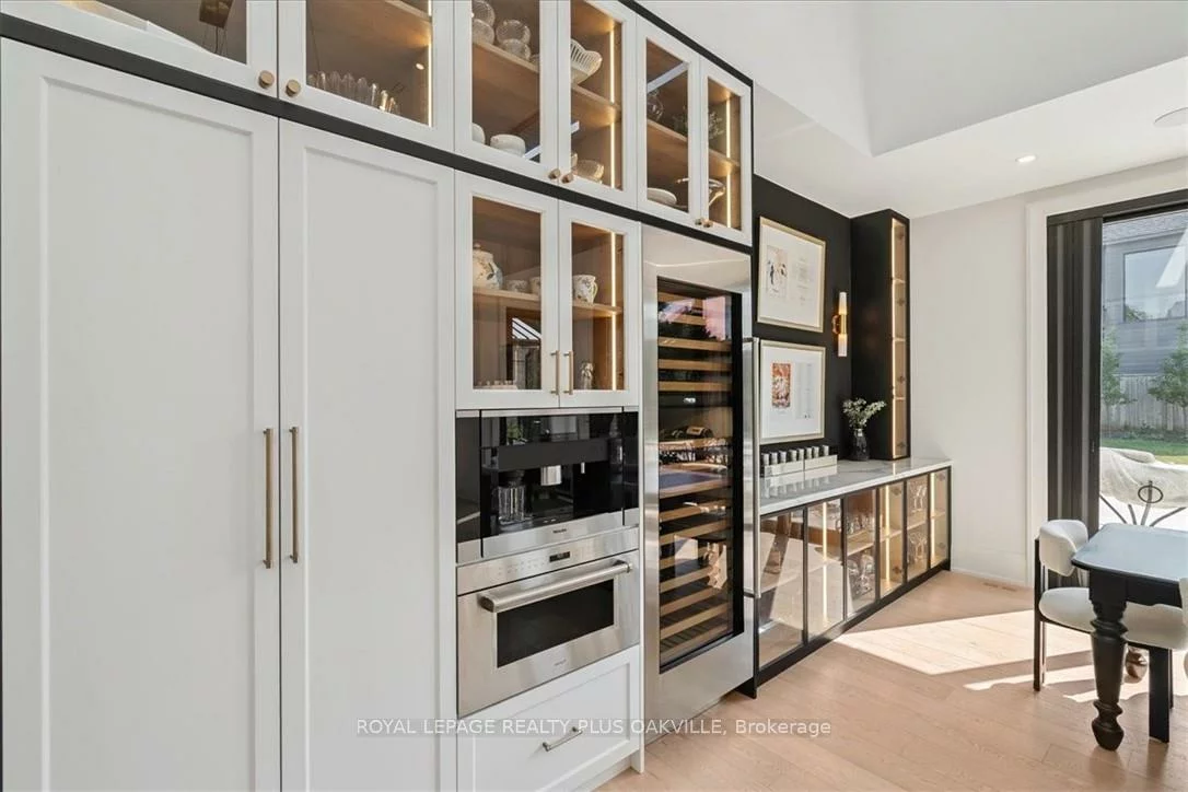 234, Walby, 1017 - SW Southwest, Oakville