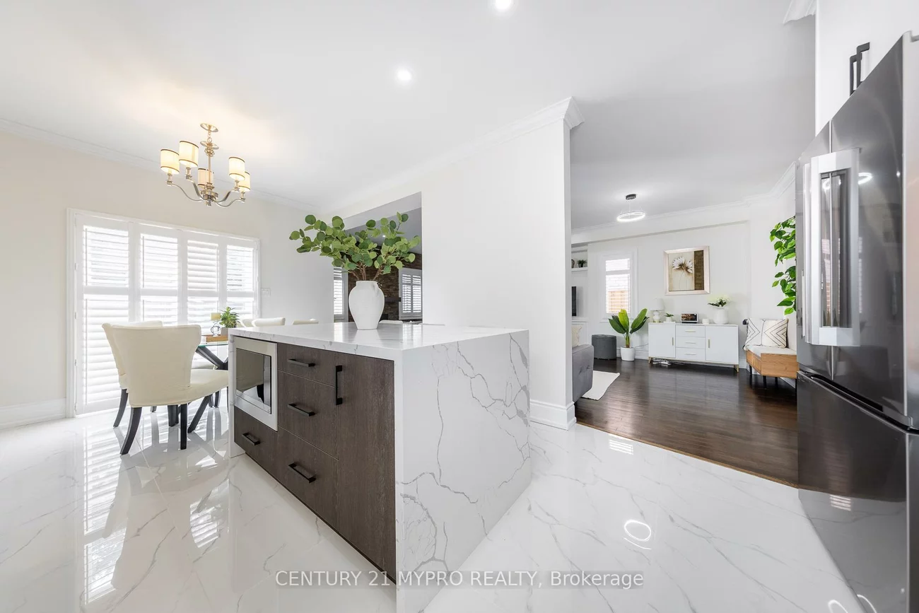 2587, Carberry, 1019 - WM Westmount, Oakville