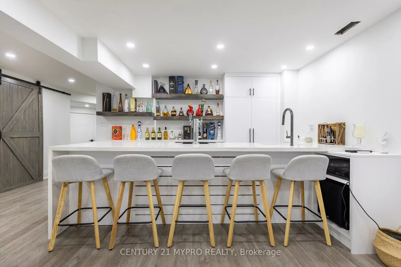 2587, Carberry, 1019 - WM Westmount, Oakville