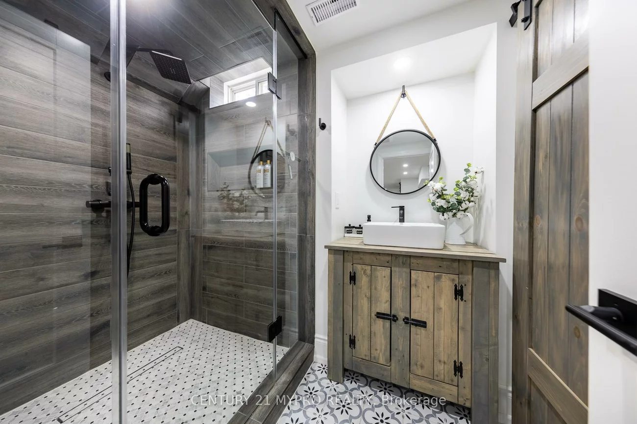 2587, Carberry, 1019 - WM Westmount, Oakville