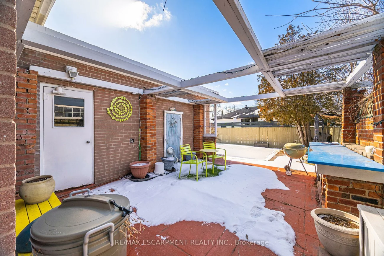 487, Wellington, 1020 - WO West, Oakville