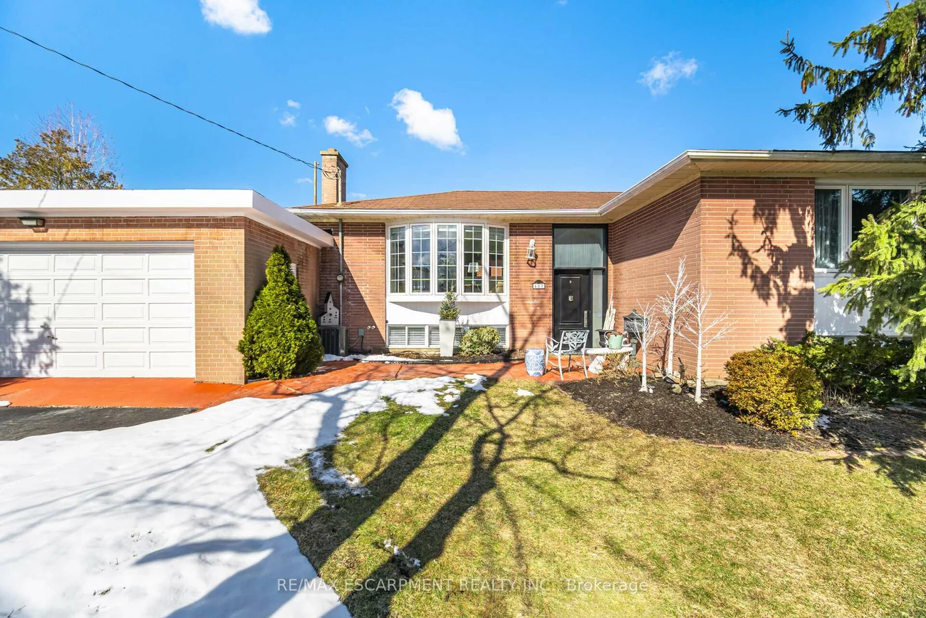 487, Wellington, 1020 - WO West, Oakville