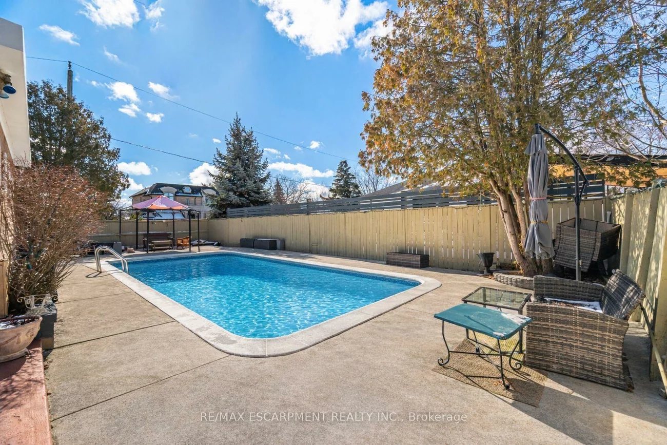 487, Wellington, 1020 - WO West, Oakville