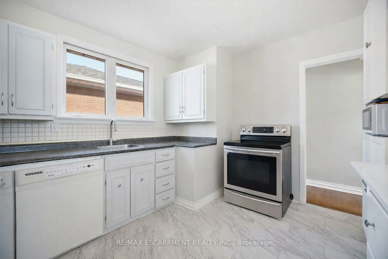 487, Wellington, 1020 - WO West, Oakville