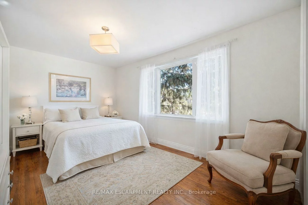 487, Wellington, 1020 - WO West, Oakville