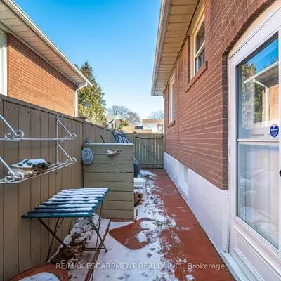 487, Wellington, 1020 - WO West, Oakville