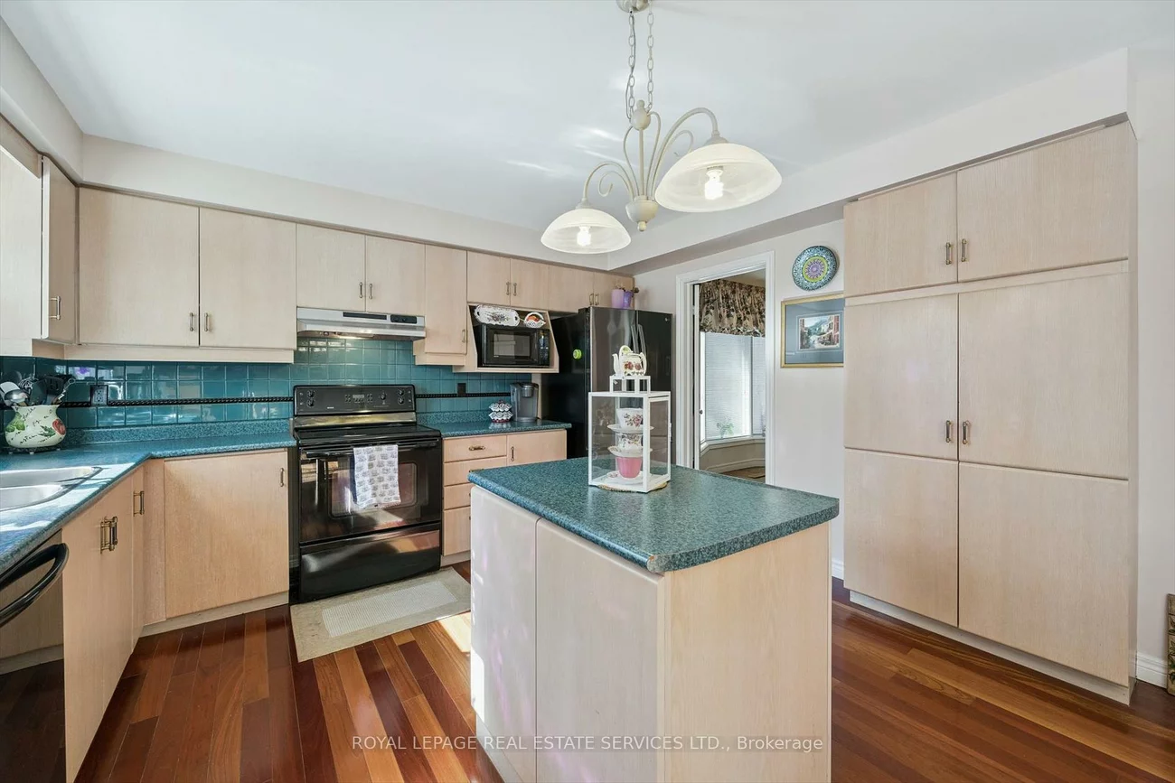 2020, Peak, 1015 - RO River Oaks, Oakville