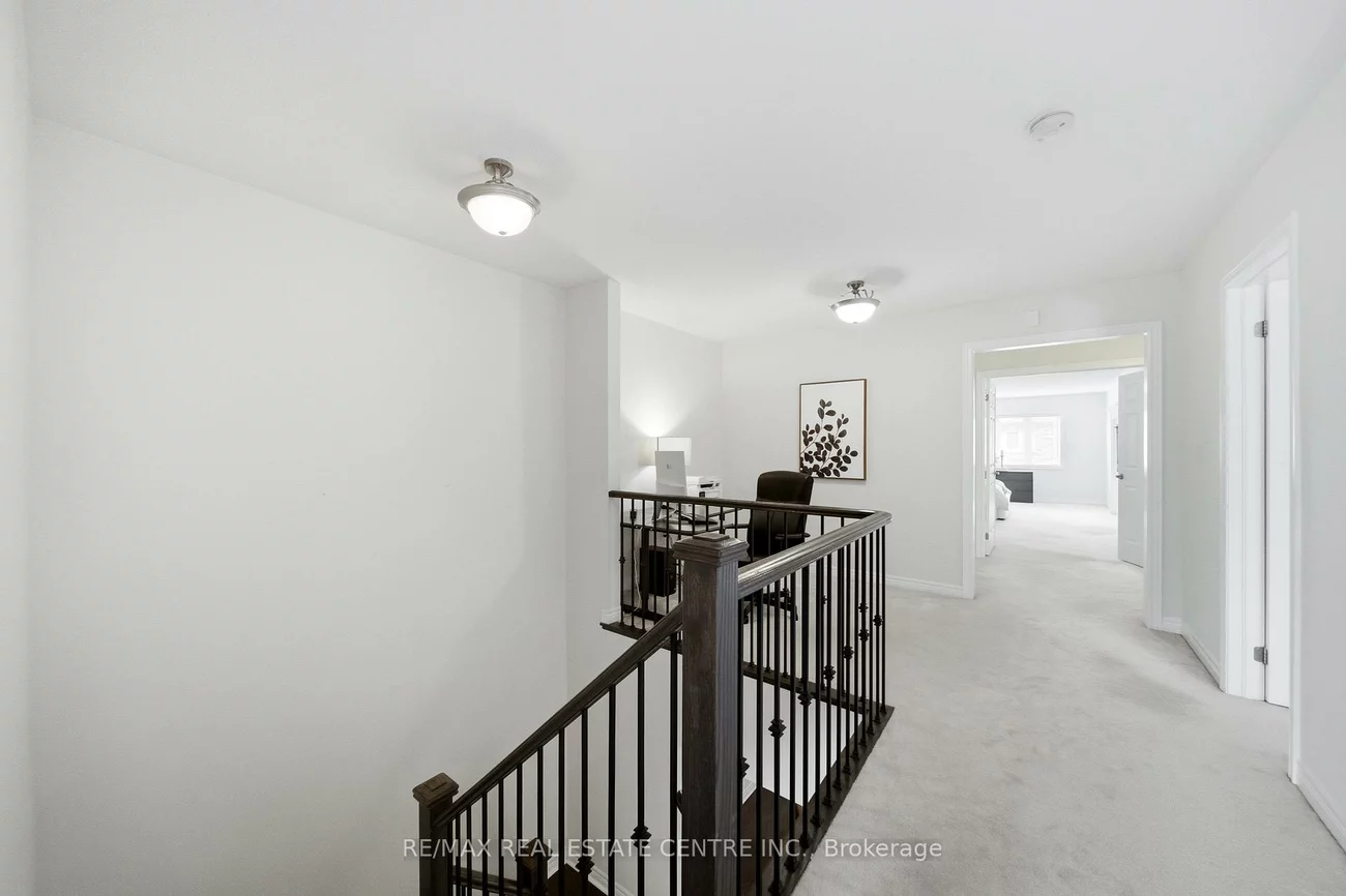 2466, Village, 1000 - BC Bronte Creek, Oakville