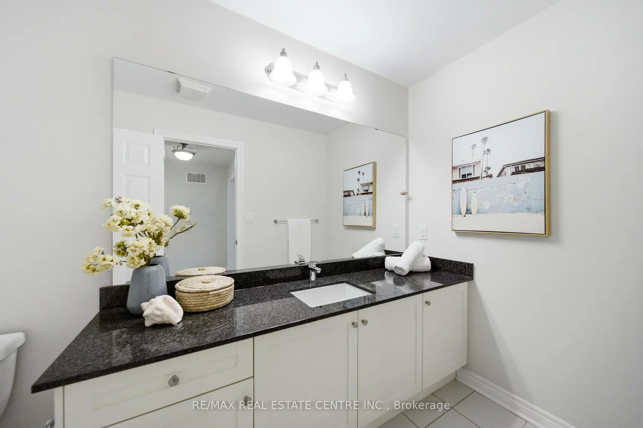 2466, Village, 1000 - BC Bronte Creek, Oakville