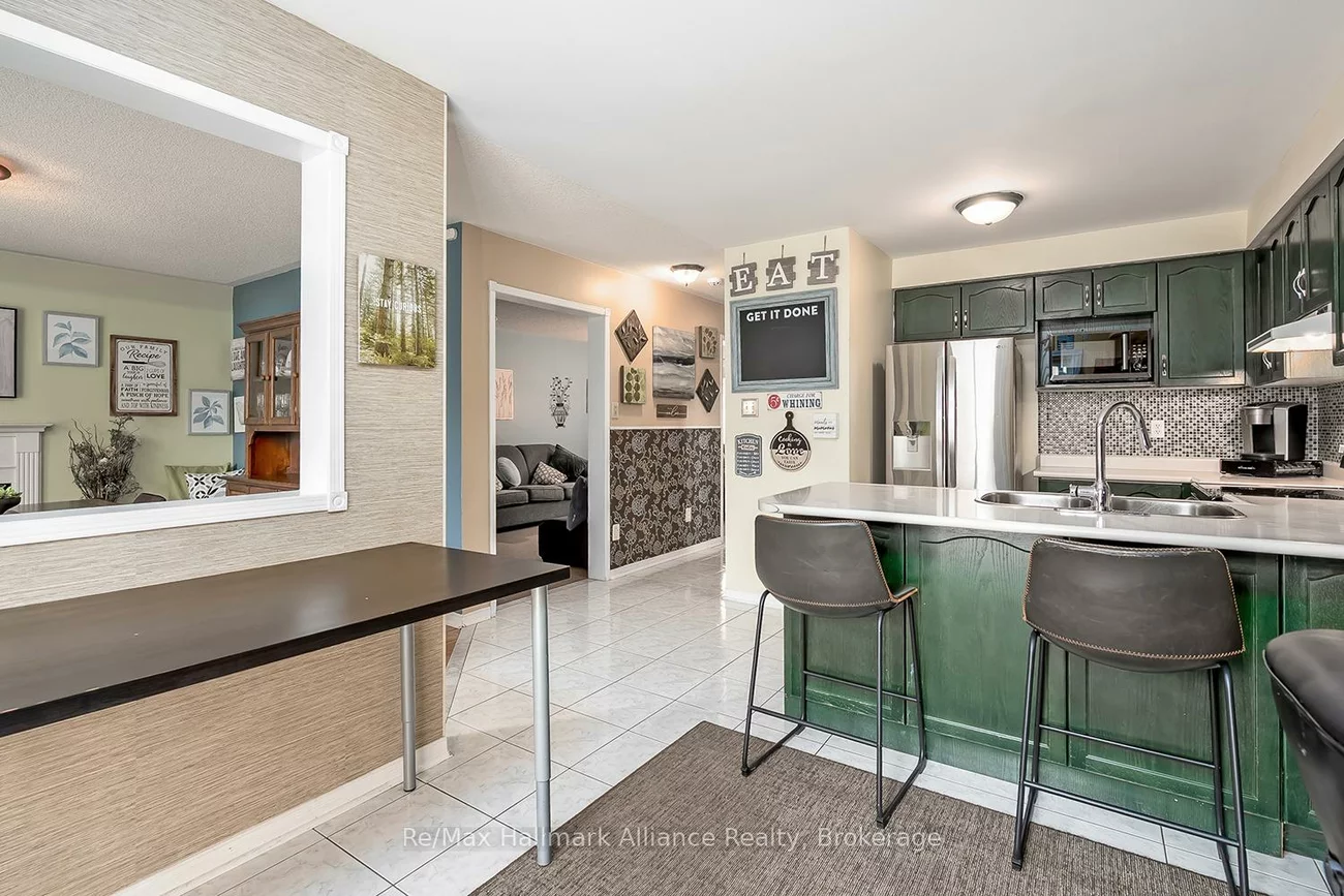 2411, East Gate, 1015 - RO River Oaks, Oakville