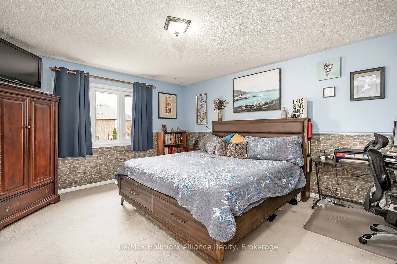 2411, East Gate, 1015 - RO River Oaks, Oakville