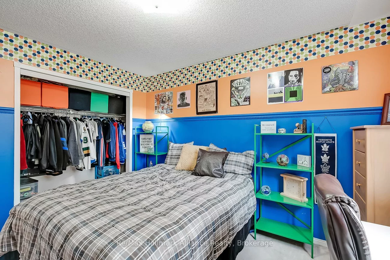 2411, East Gate, 1015 - RO River Oaks, Oakville