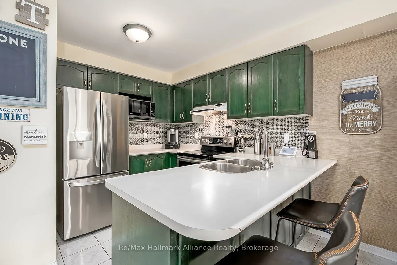 2411, East Gate, 1015 - RO River Oaks, Oakville