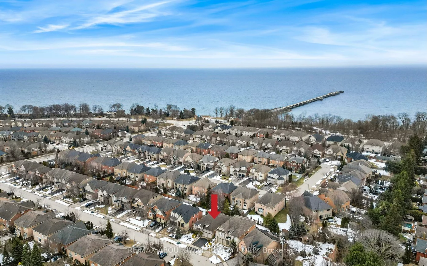 3334, Fox Run, 1001 - BR Bronte, Oakville