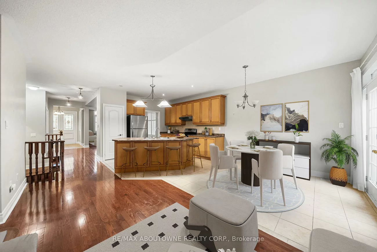 3334, Fox Run, 1001 - BR Bronte, Oakville