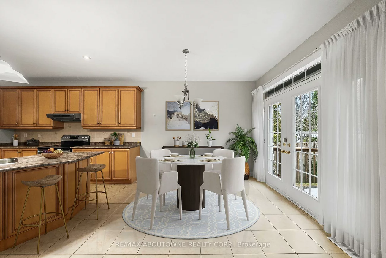 3334, Fox Run, 1001 - BR Bronte, Oakville