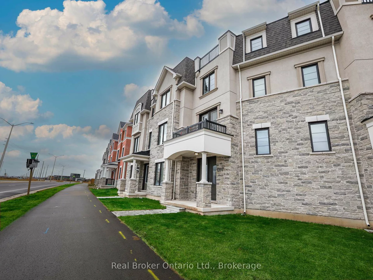 1397, William Halton, 1012 - NW Northwest, Oakville