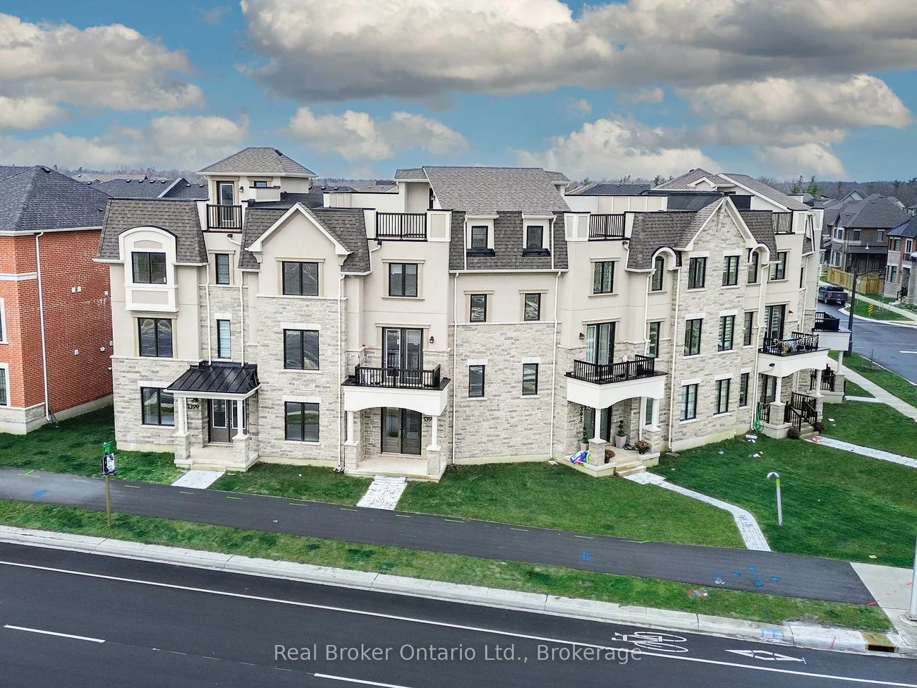 1397, William Halton, 1012 - NW Northwest, Oakville