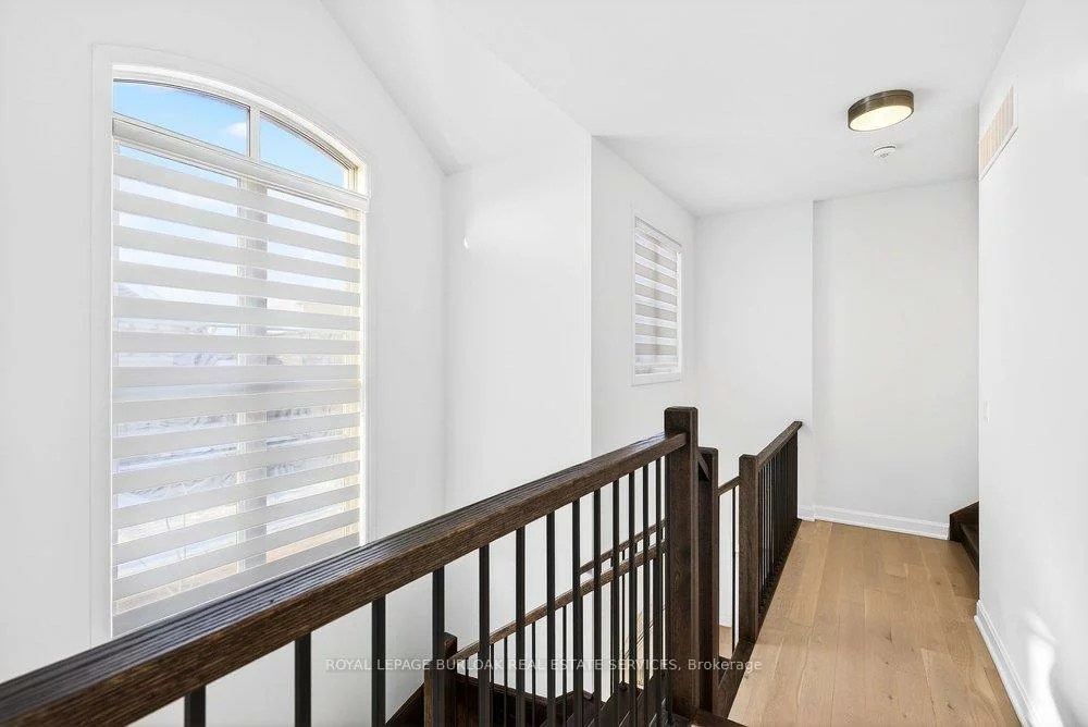 1404, Lynx, 1010 - JM Joshua Meadows, Oakville