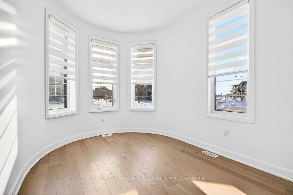 1404, Lynx, 1010 - JM Joshua Meadows, Oakville