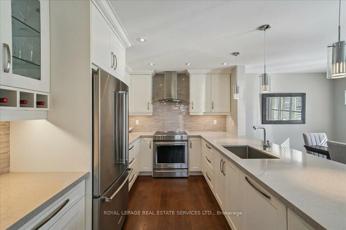 2157, Forest Gate, 1022 - WT West Oak Trails, Oakville