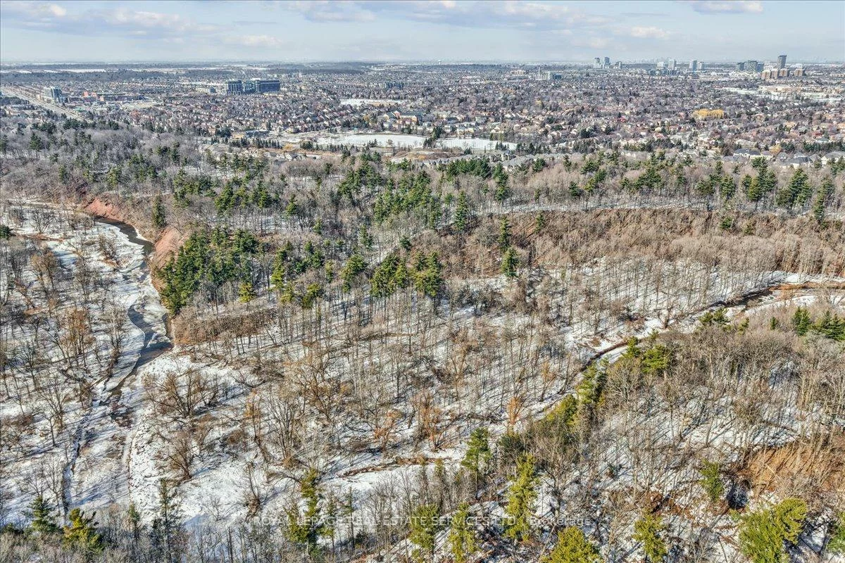 2157, Forest Gate, 1022 - WT West Oak Trails, Oakville