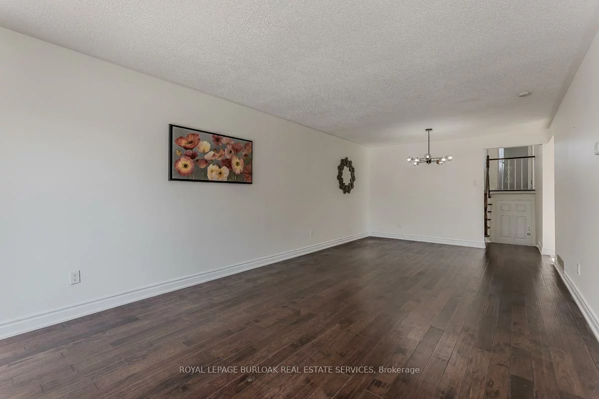 1294, Napier, 1003 - CP College Park, Oakville