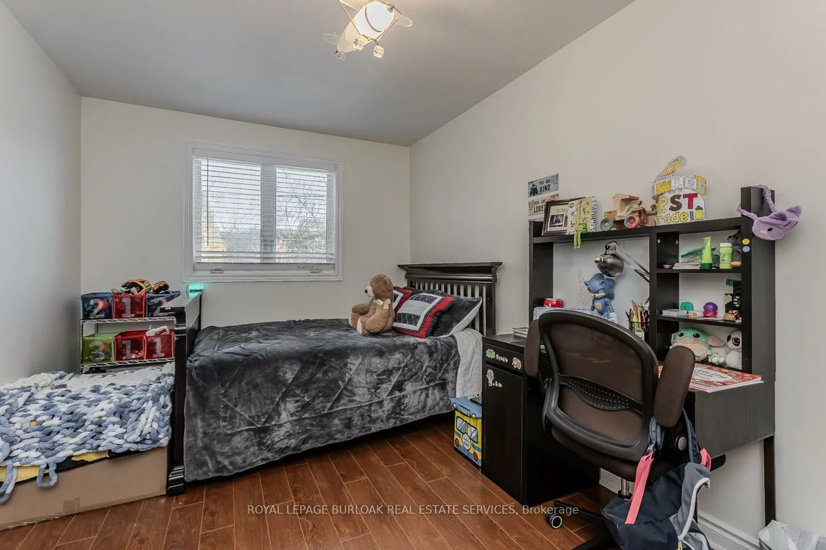 1294, Napier, 1003 - CP College Park, Oakville