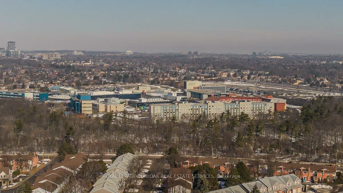 1294, Napier, 1003 - CP College Park, Oakville