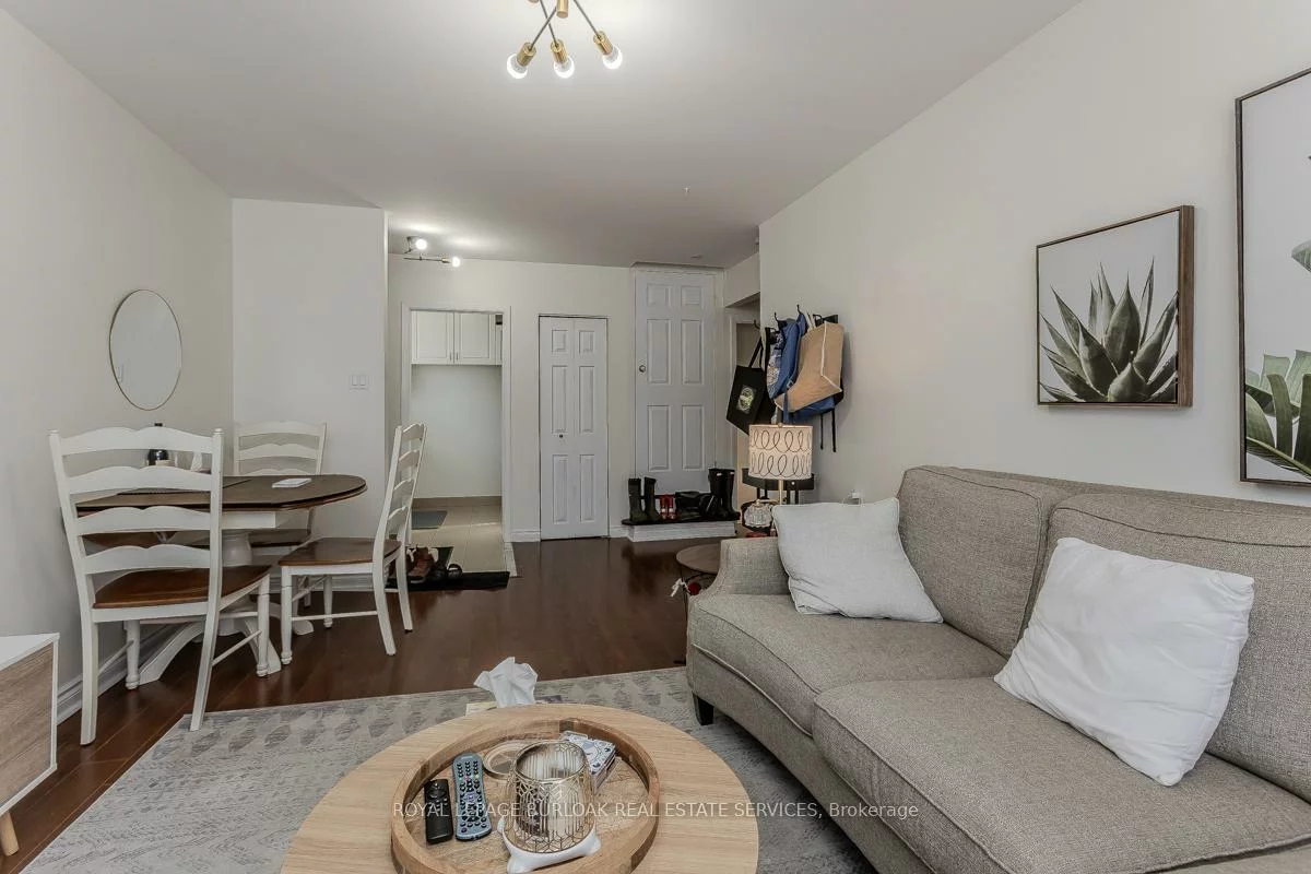 1294, Napier, 1003 - CP College Park, Oakville