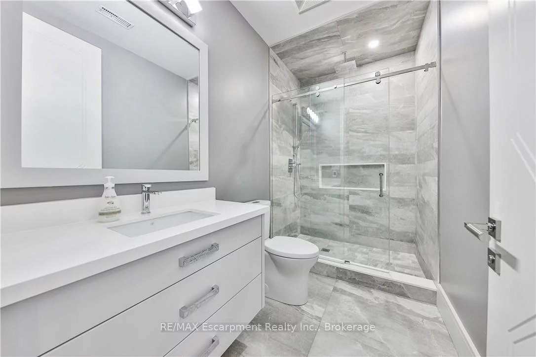 2250, Chancery, 1006 - FD Ford, Oakville