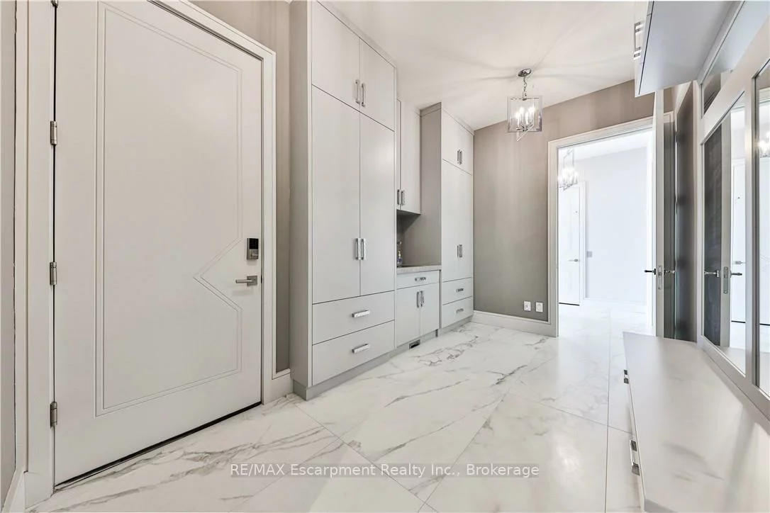 2250, Chancery, 1006 - FD Ford, Oakville