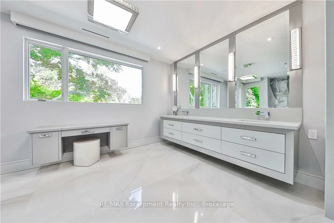 2250, Chancery, 1006 - FD Ford, Oakville